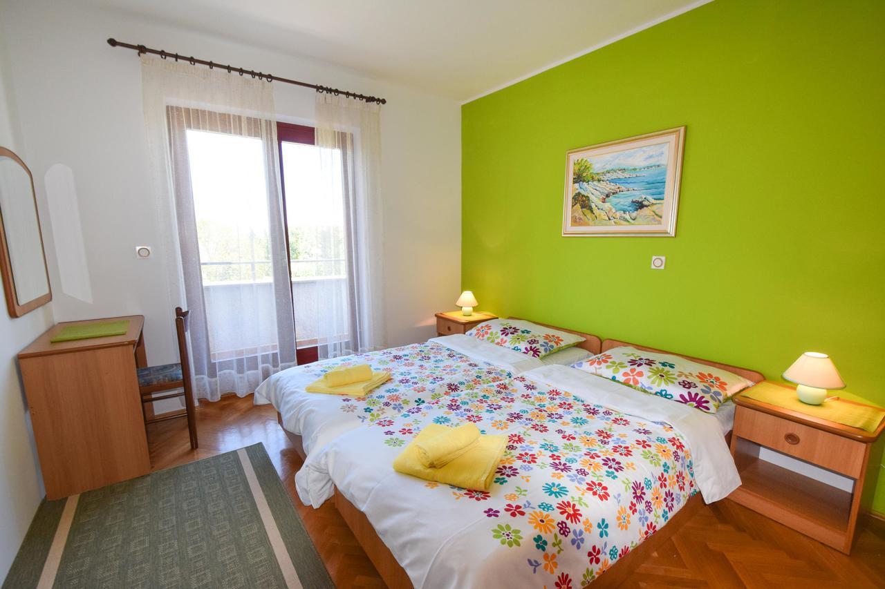 Apartments Drago Malinska Ngoại thất bức ảnh