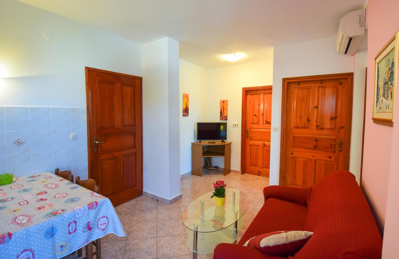 Apartments Drago Malinska Ngoại thất bức ảnh