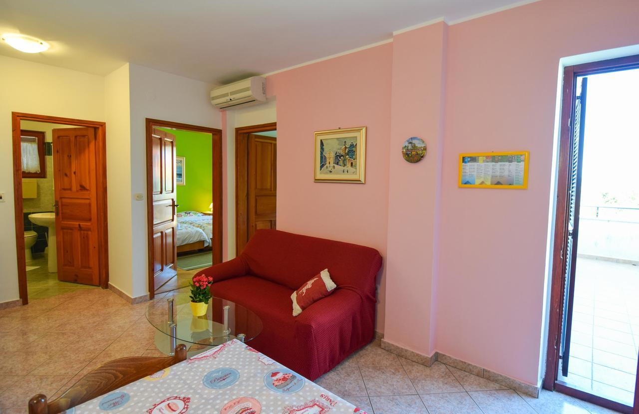Apartments Drago Malinska Ngoại thất bức ảnh
