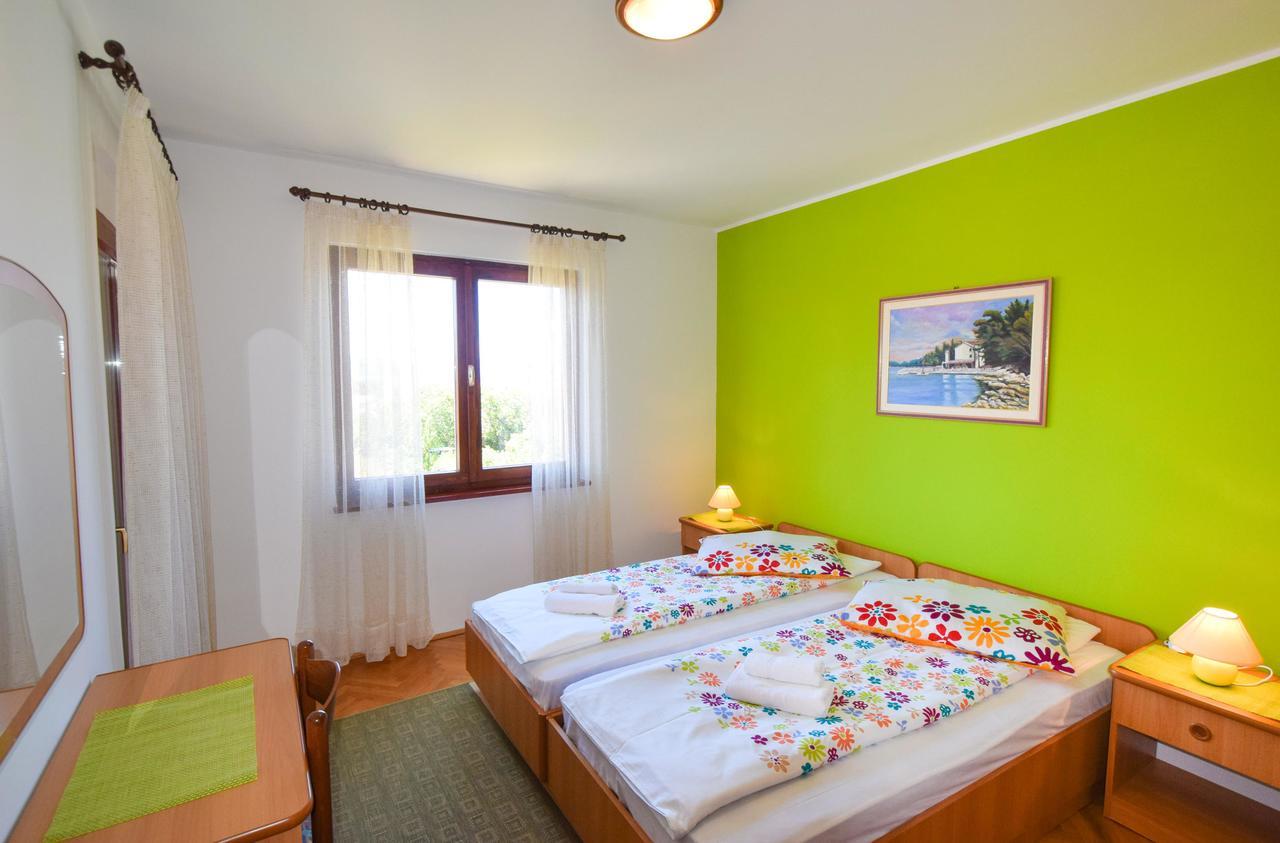 Apartments Drago Malinska Ngoại thất bức ảnh